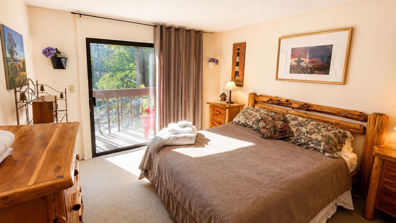 Photo of Bedroom in Wrightwood
