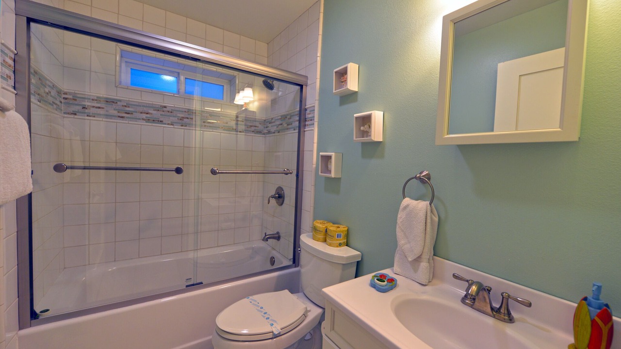 Photo of Bathroom in Avalon