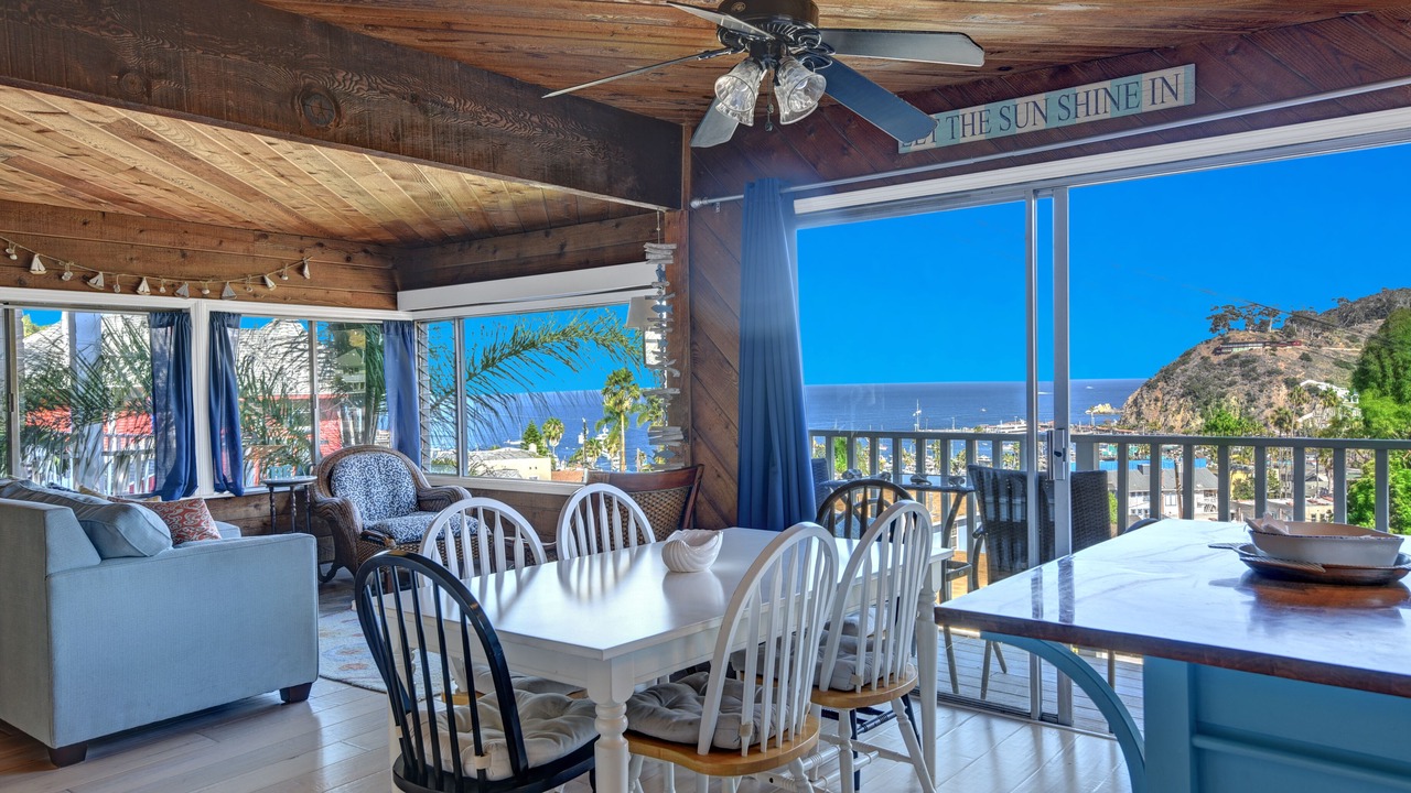 Photo of Bedroom in Avalon