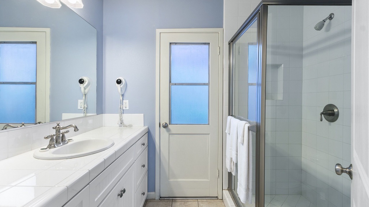 Photo of Bathroom in Avalon