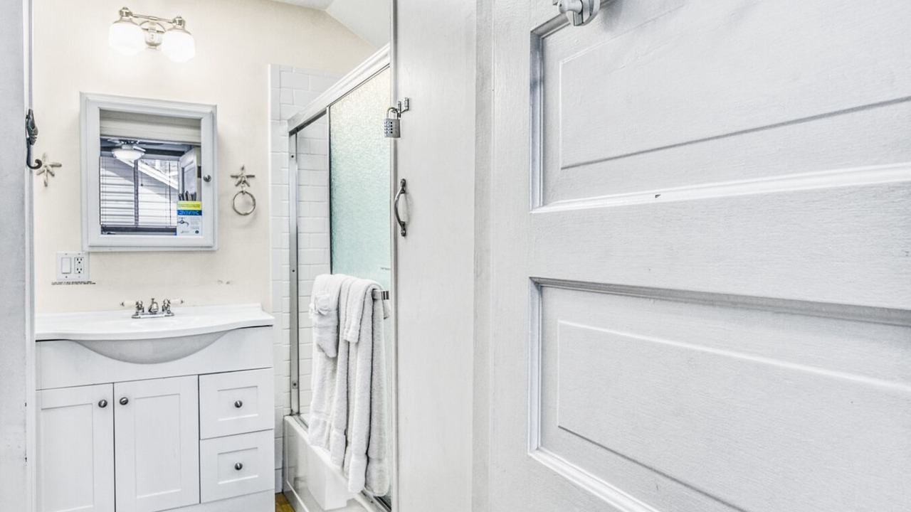Photo of Bathroom in Avalon