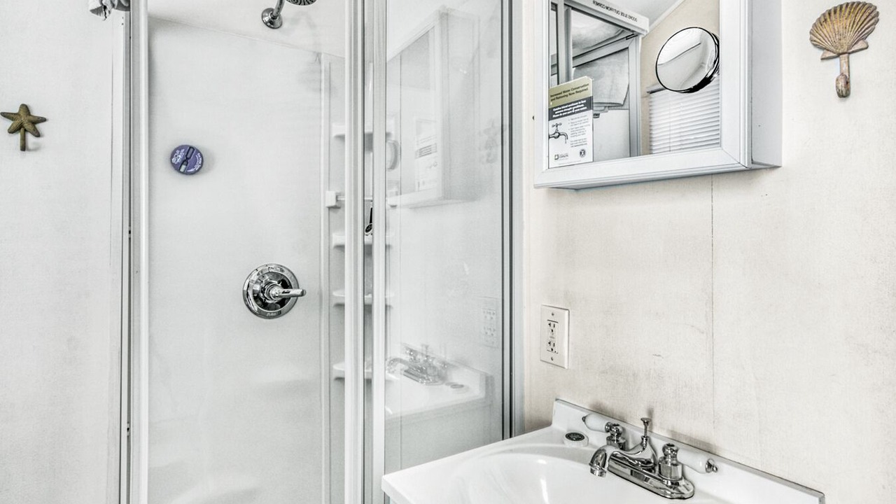 Photo of Bathroom in Avalon
