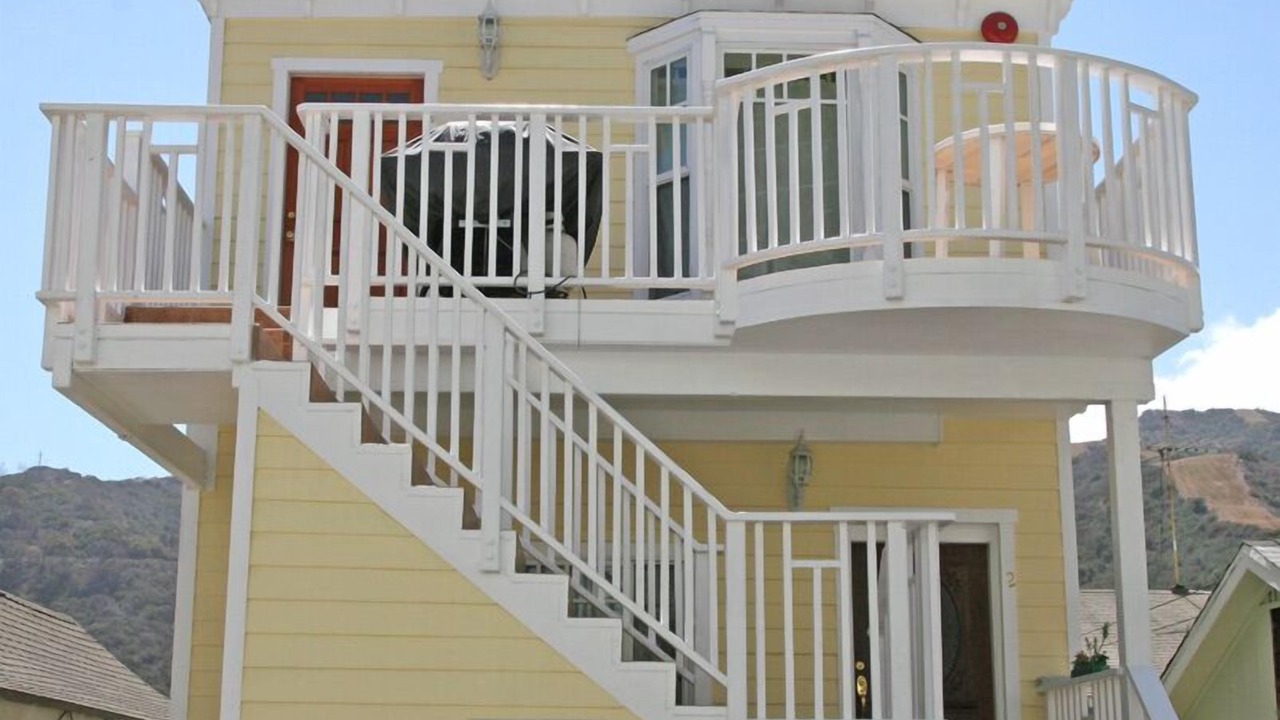 Photo of Others in Avalon