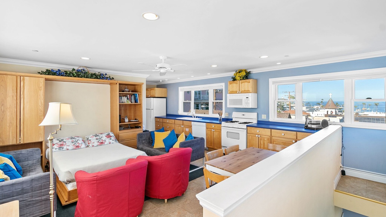 Photo of Bedroom in Avalon