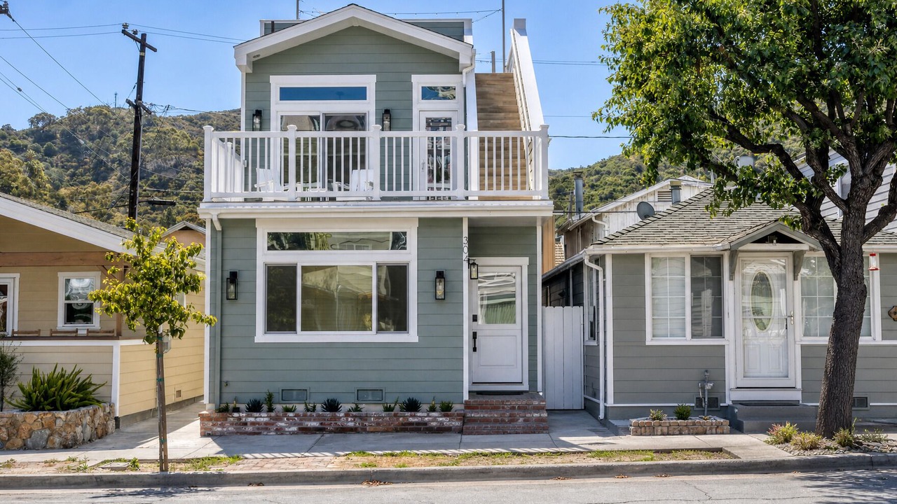 Photo of Patio Balcony in Avalon