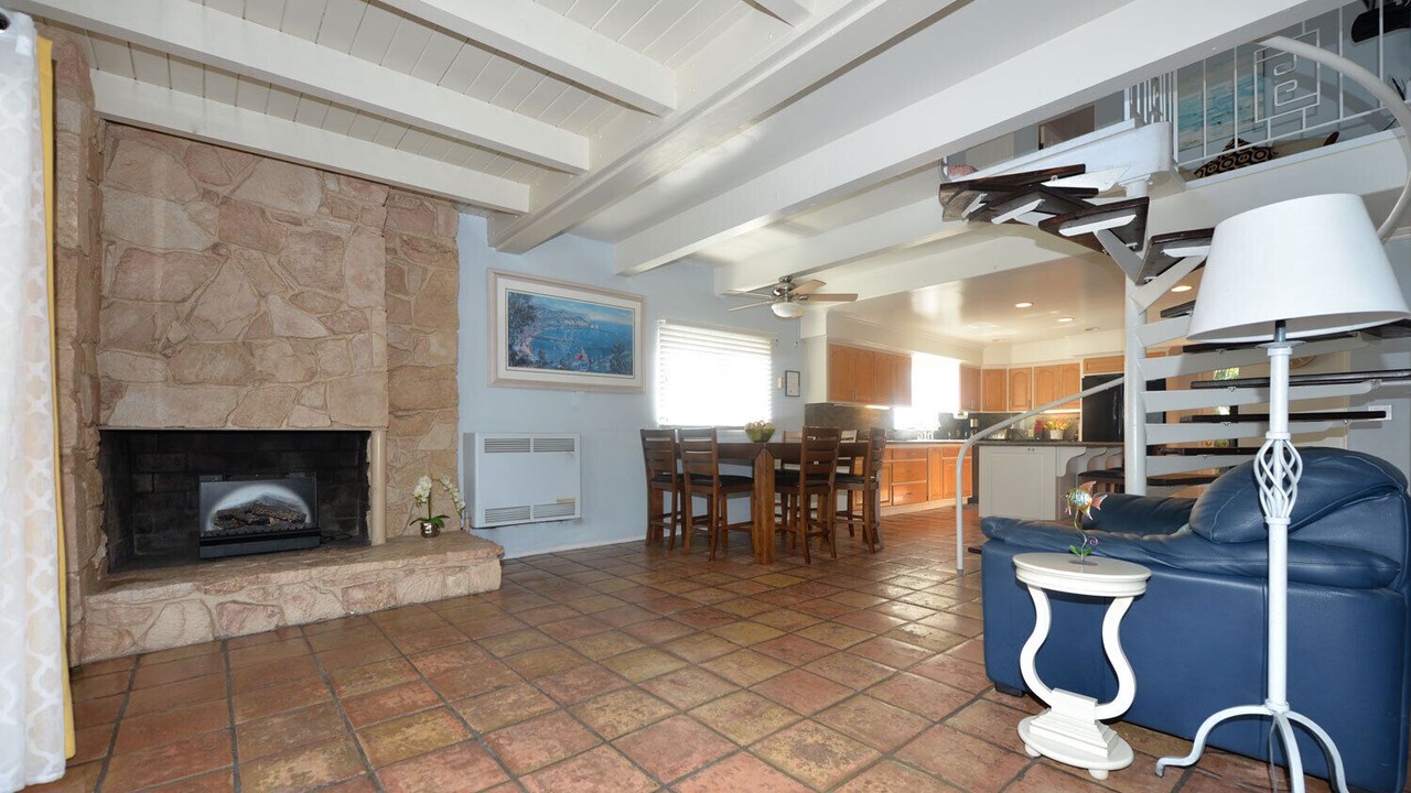 Photo of Livingroom in Avalon
