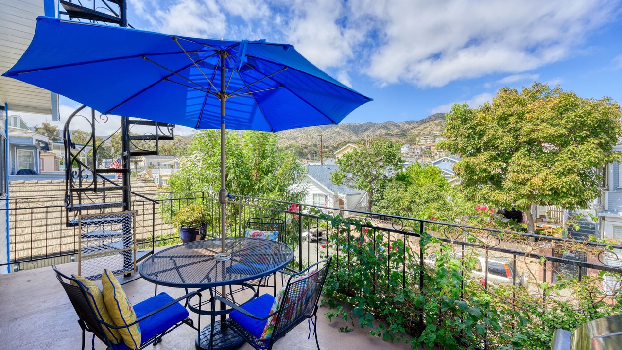 Photo of Patio Balcony in Avalon