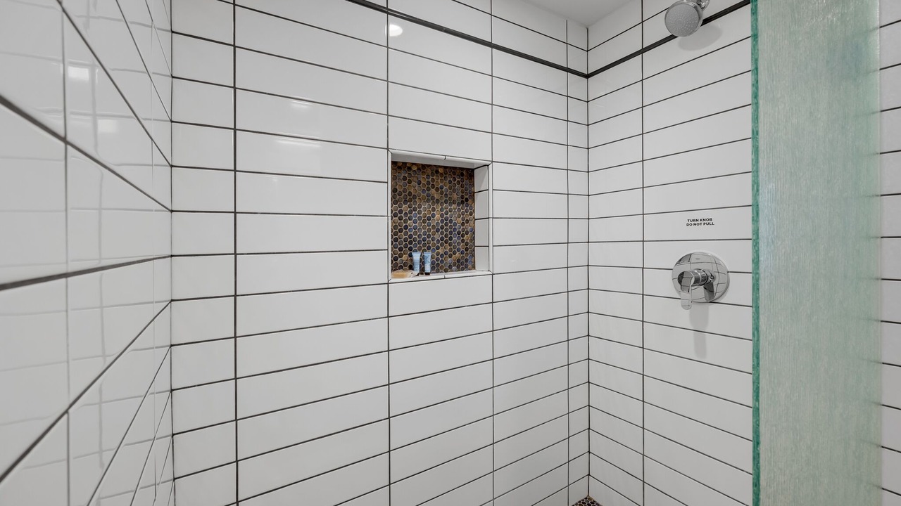 Photo of Bathroom in Avalon