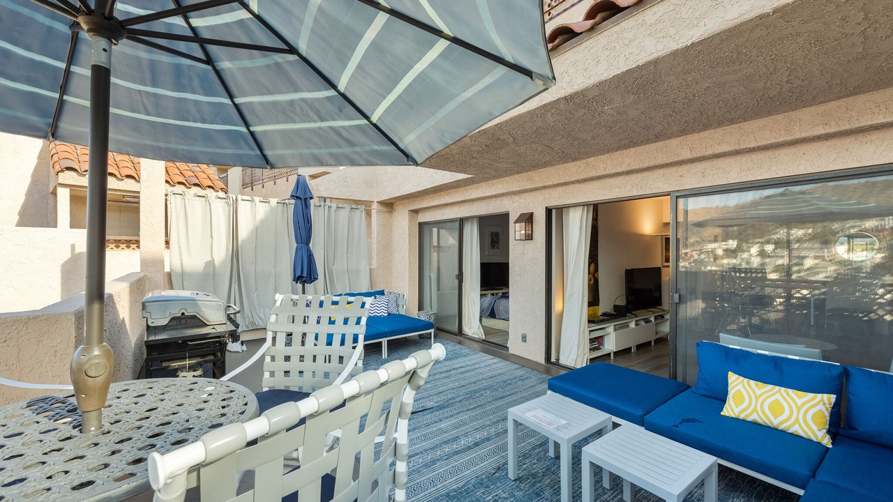 Photo of Patio Balcony in Avalon