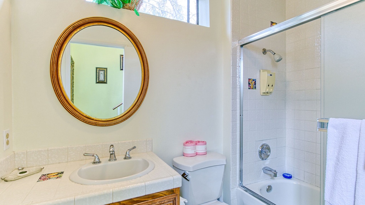 Photo of Bathroom in Avalon