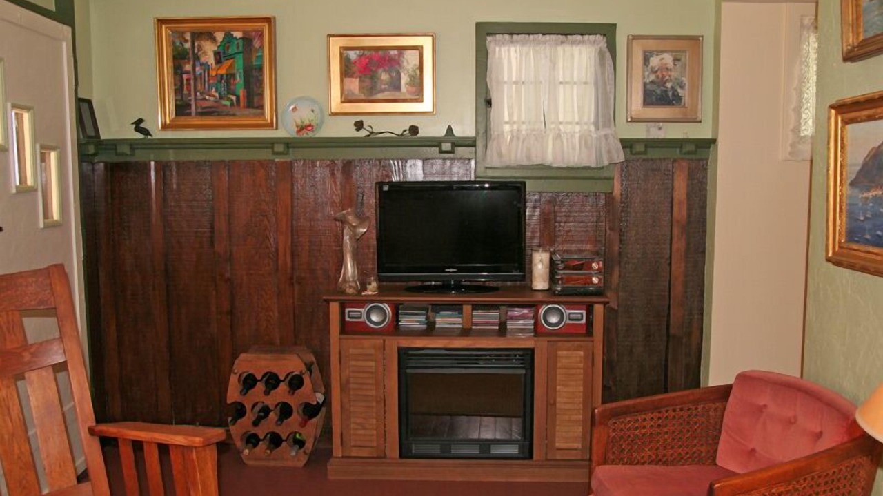 Photo of Bedroom in Avalon
