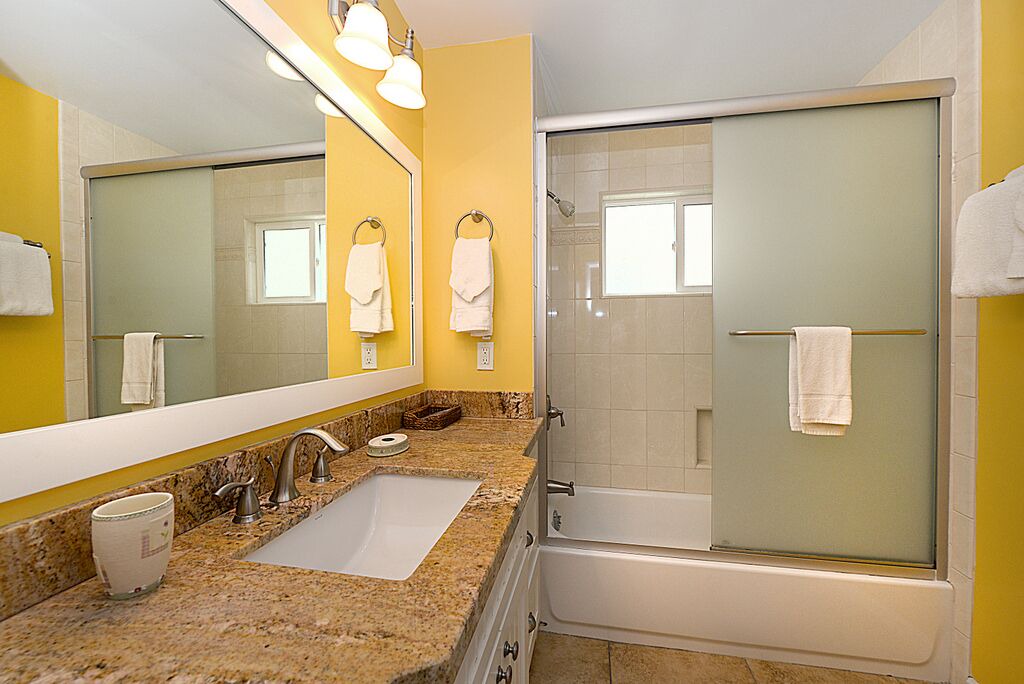 Photo of Bathroom in Avalon