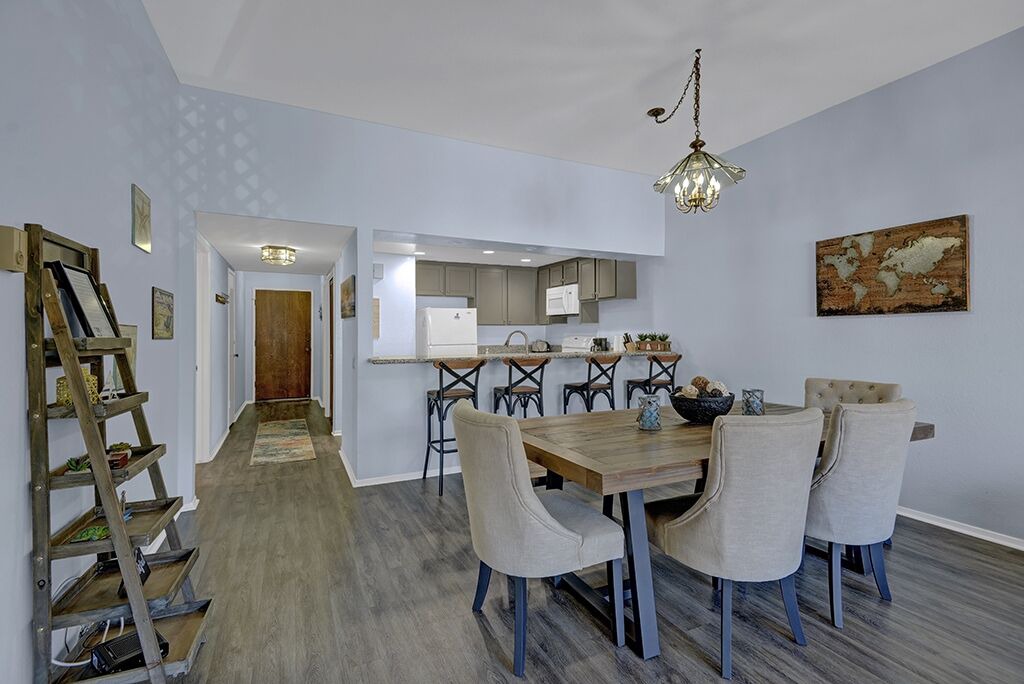 Photo of Bedroom in Avalon