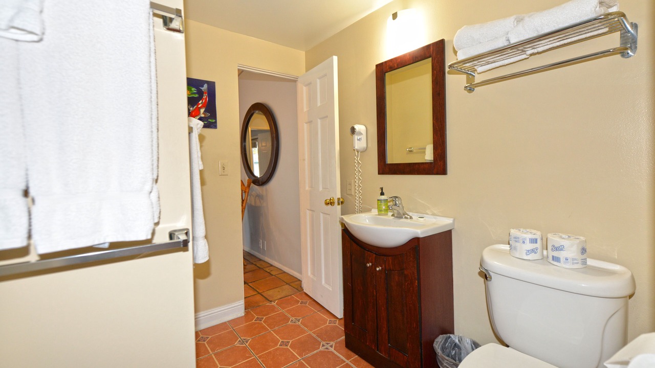Photo of Bathroom in Avalon