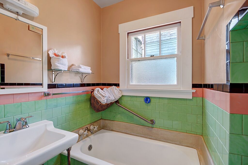 Photo of Bathroom in Avalon