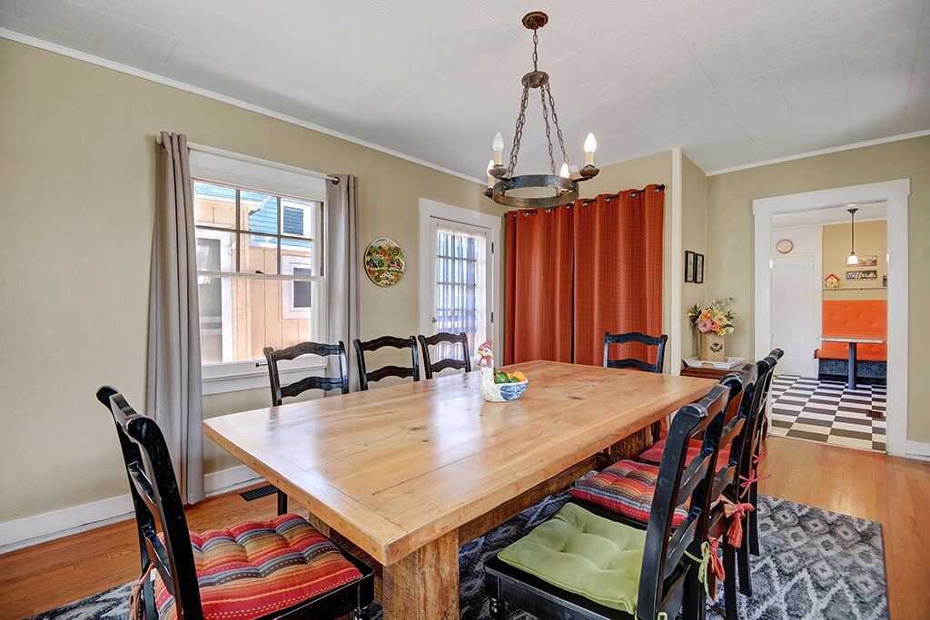 Photo of Bedroom in Avalon