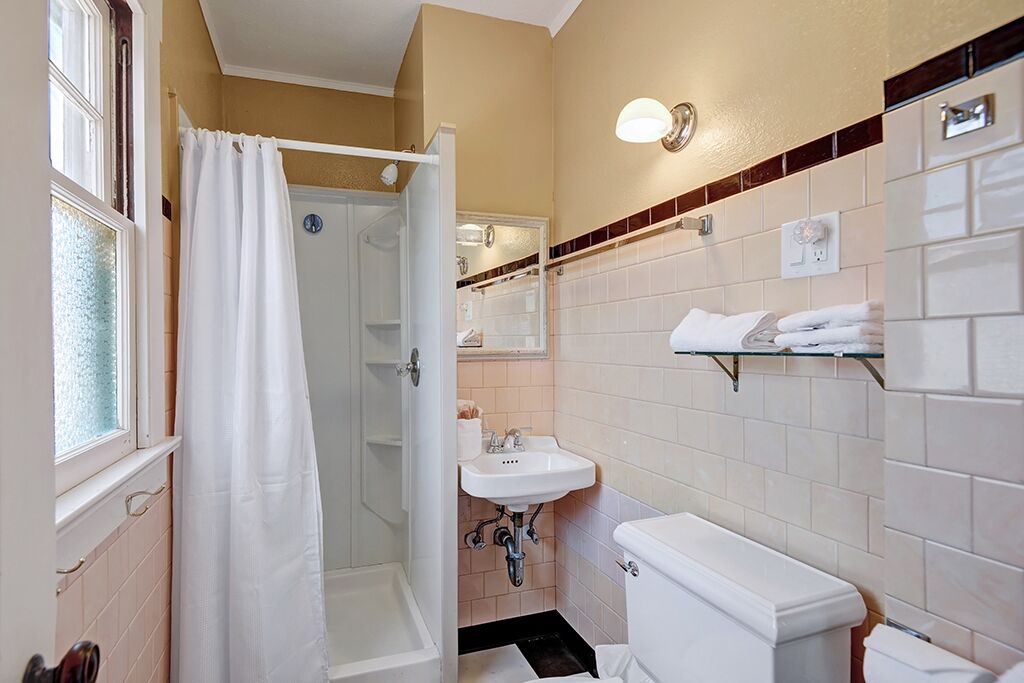Photo of Bathroom in Avalon