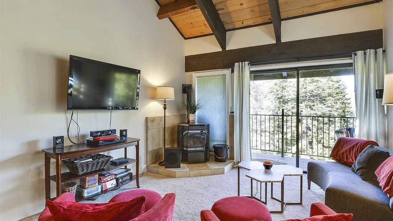 Photo of Bedroom in Alpine Meadows