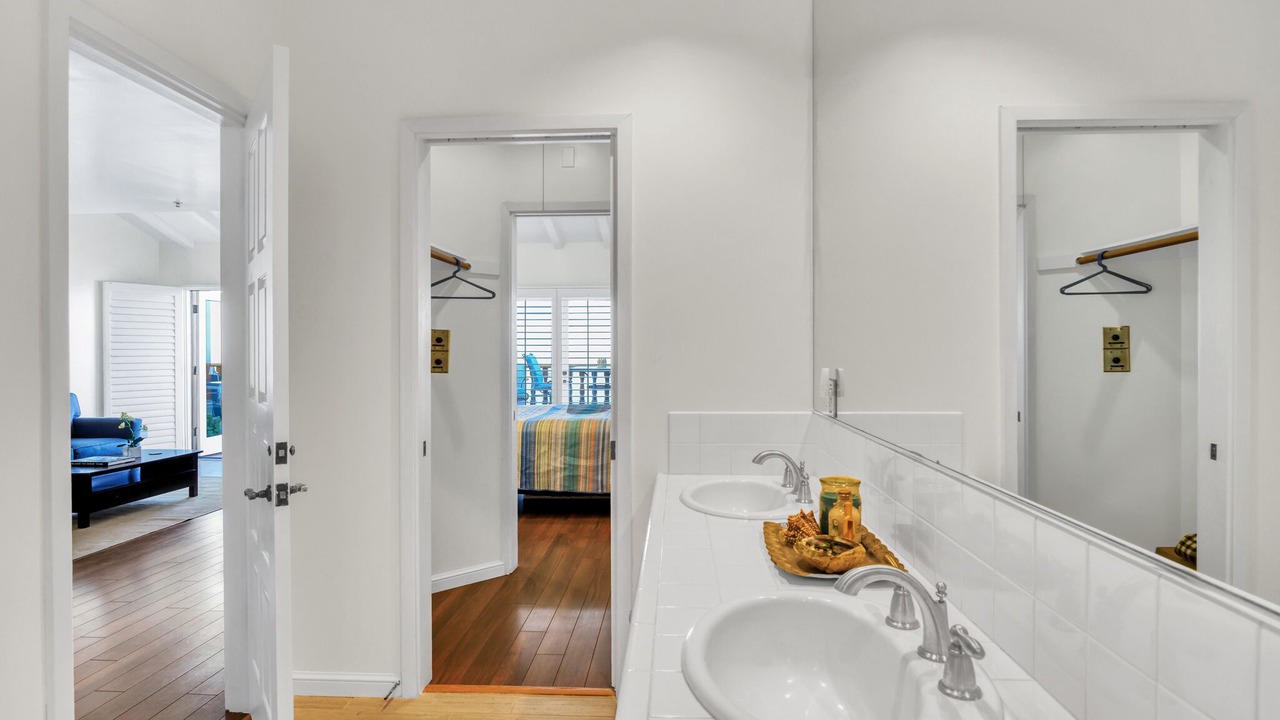 Photo of Bathroom in Avalon