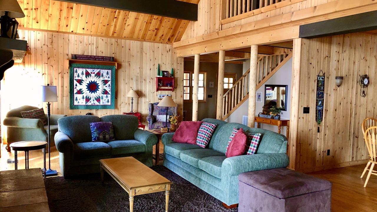 Photo of Livingroom in Lake Almanor Country Club