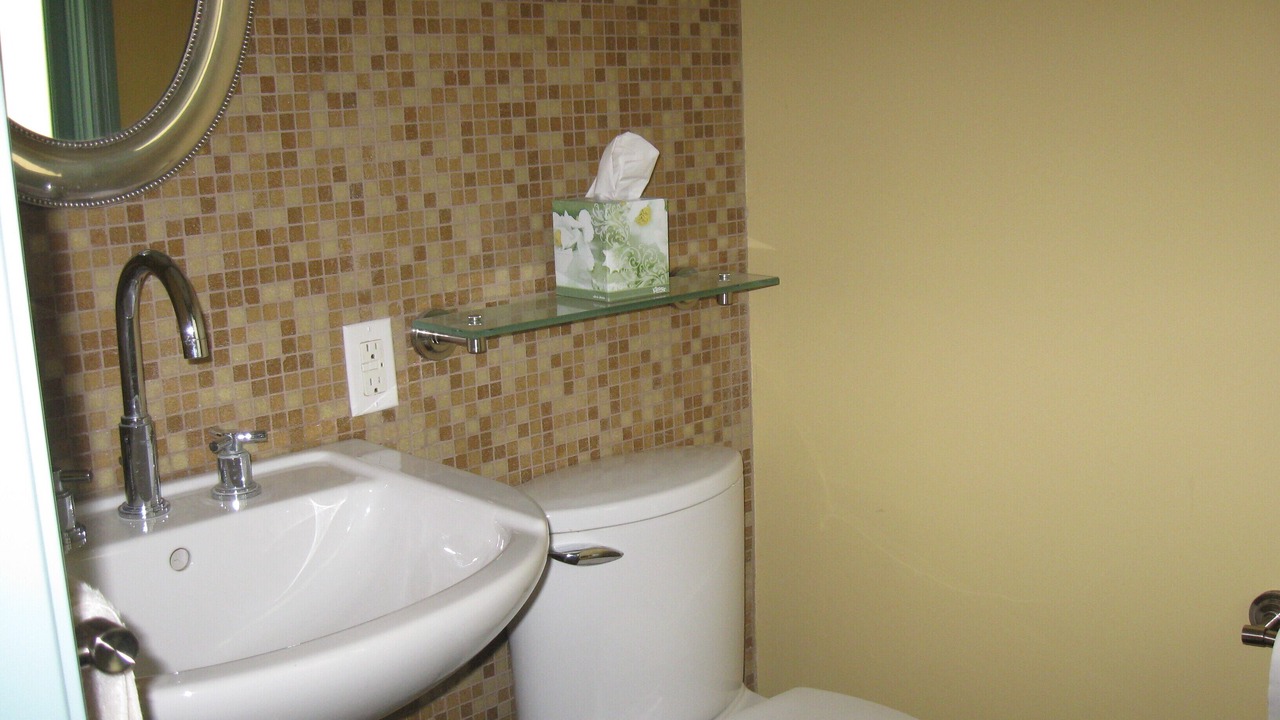 Photo of Bathroom in Mar Vista