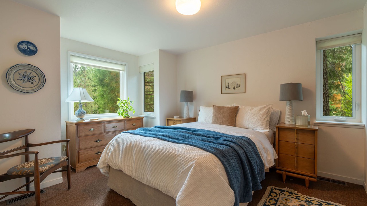 Photo of Bedroom in Alpine Meadows