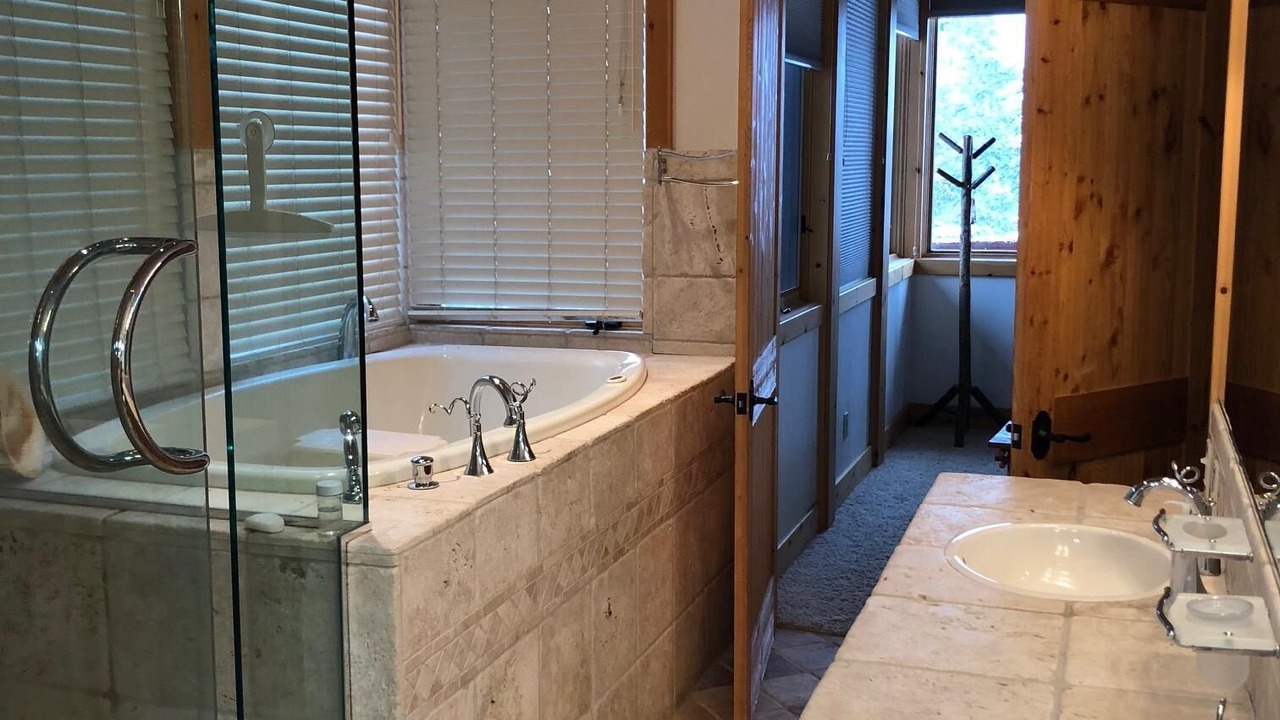 Photo of Bathroom in Truckee