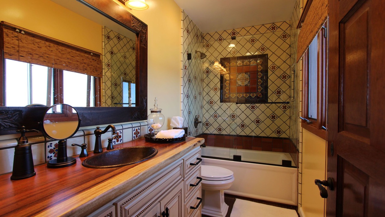 Photo of Bathroom in Avalon