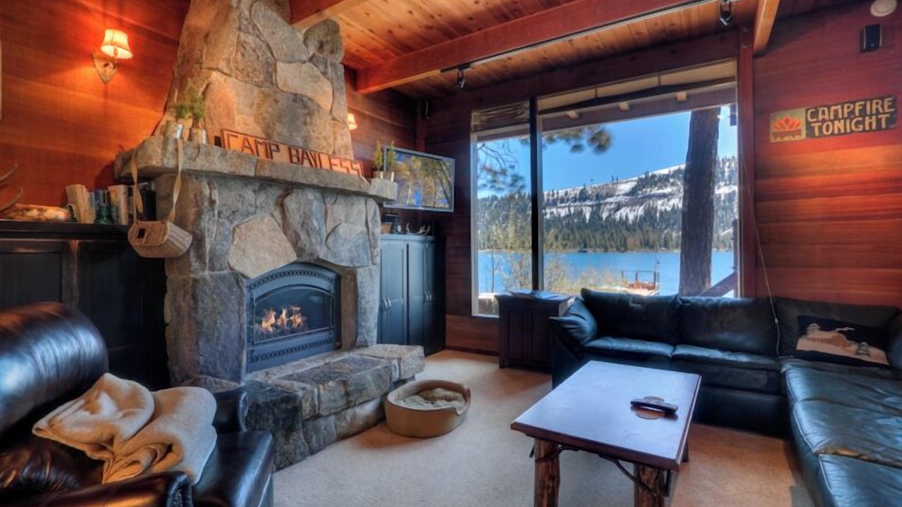 Photo of Livingroom in Truckee