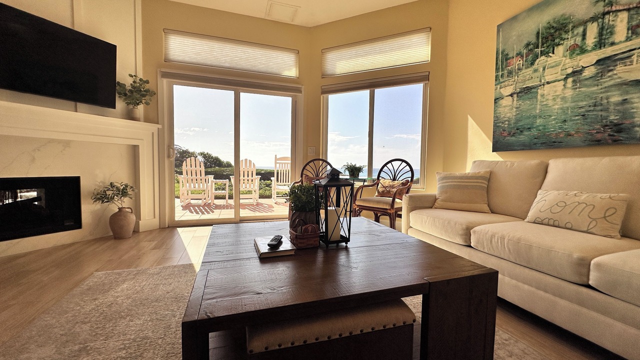 Photo of Livingroom in Ocean Beach