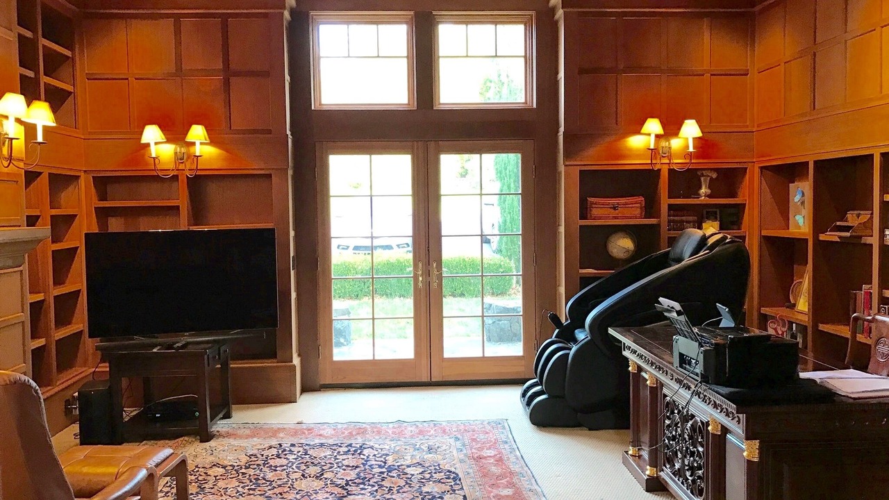 Photo of Livingroom in Forestville