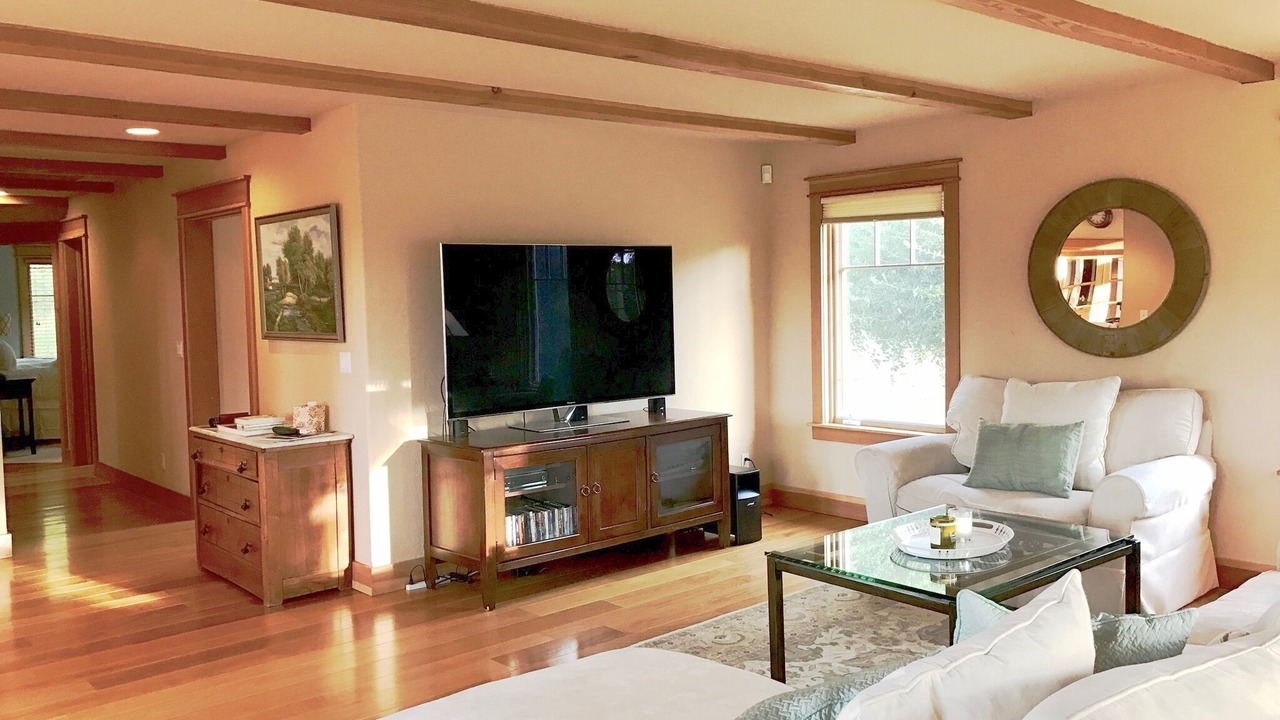 Photo of Bedroom in Forestville