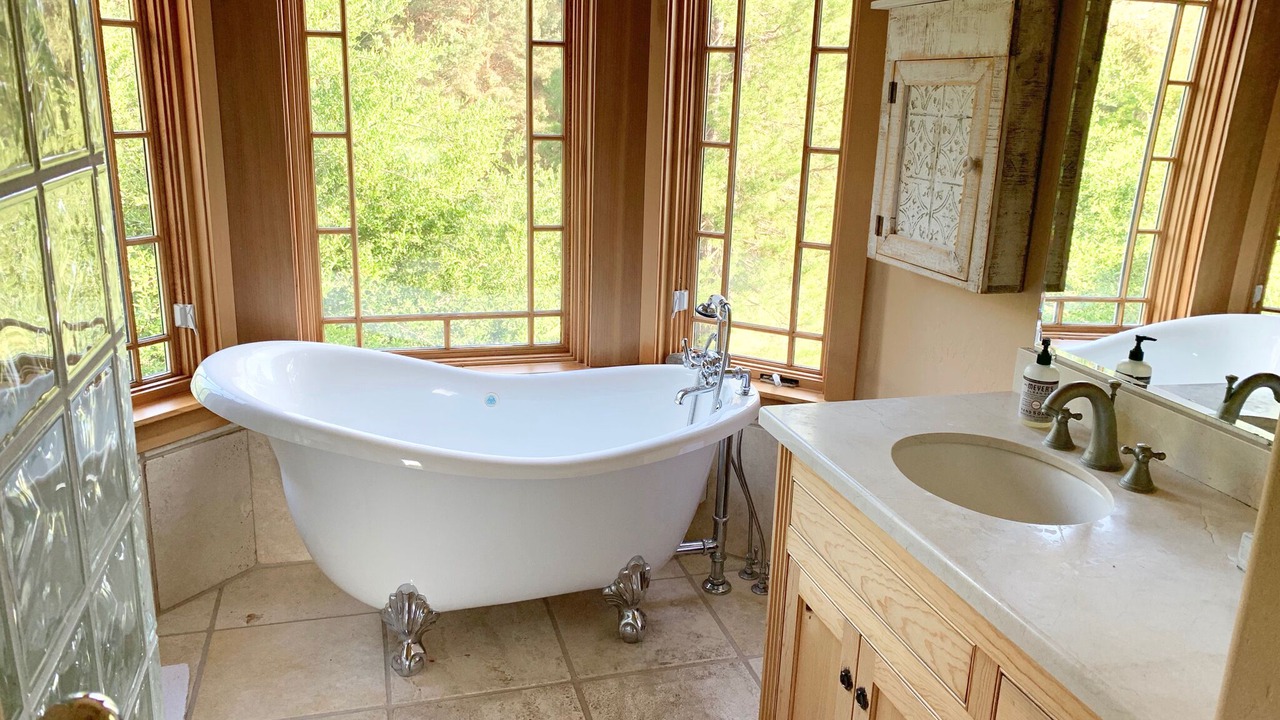 Photo of Bathroom in Forestville