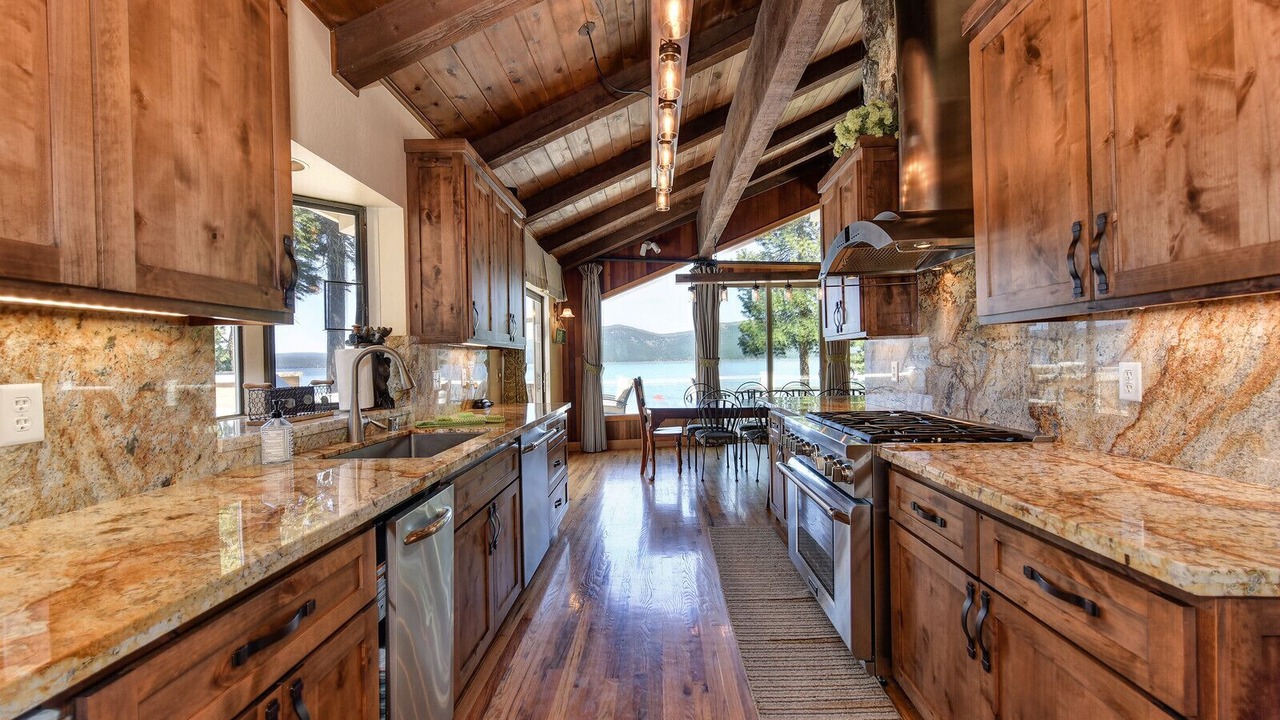 Photo of Kitchen in Lake Almanor Country Club