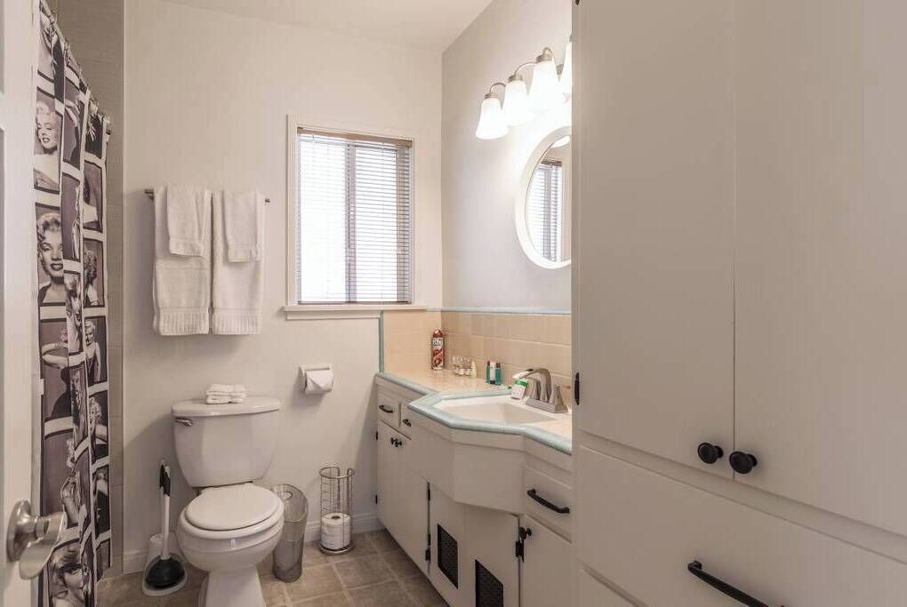 Photo of Bathroom in Burbank