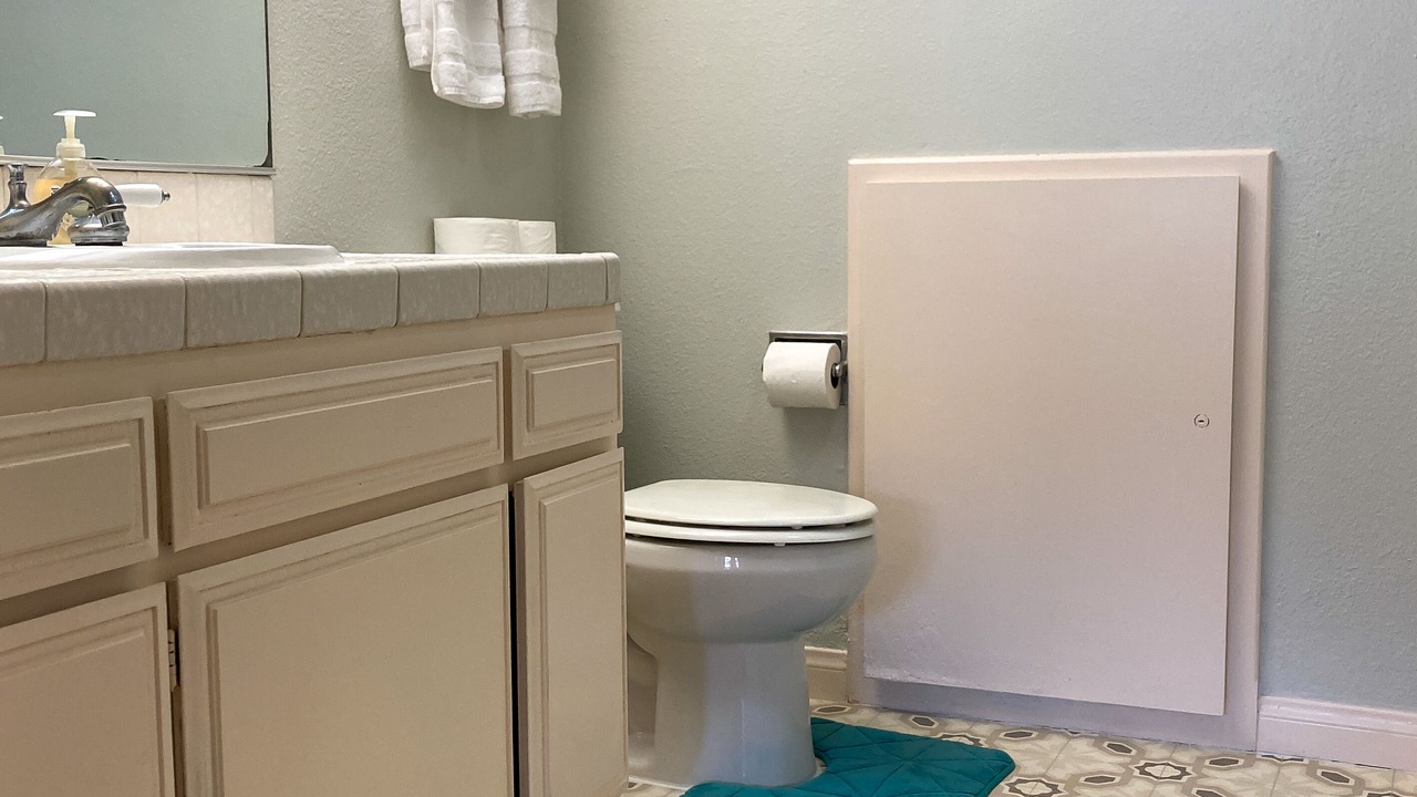 Photo of Bathroom in Avalon