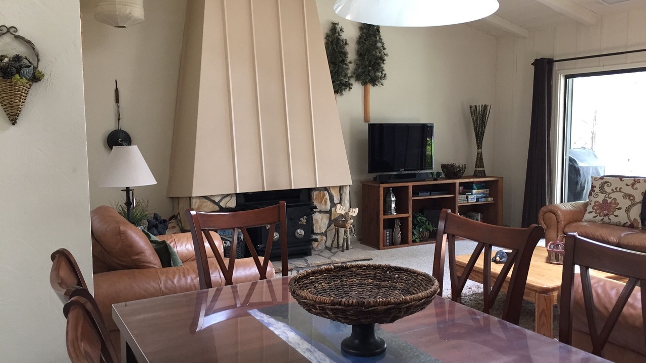 Photo of Livingroom in Tahoma