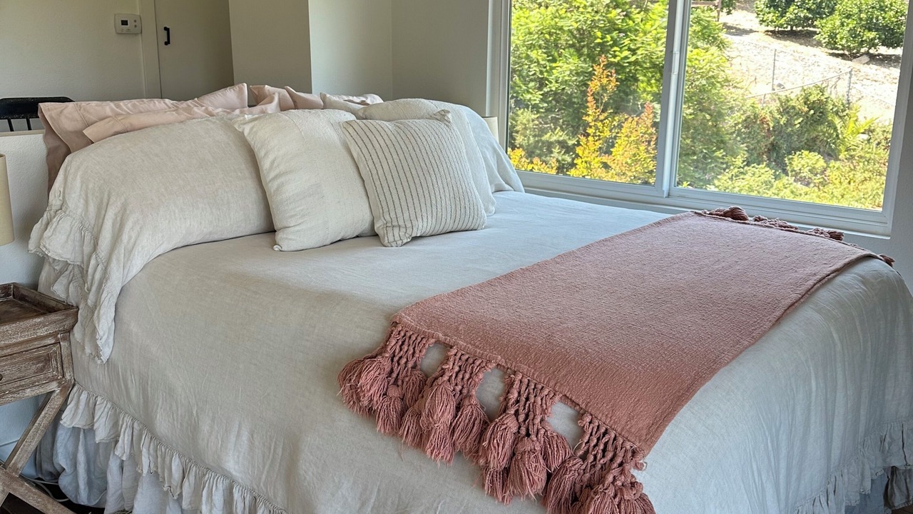 Photo of Bedroom in Lake Hodges
