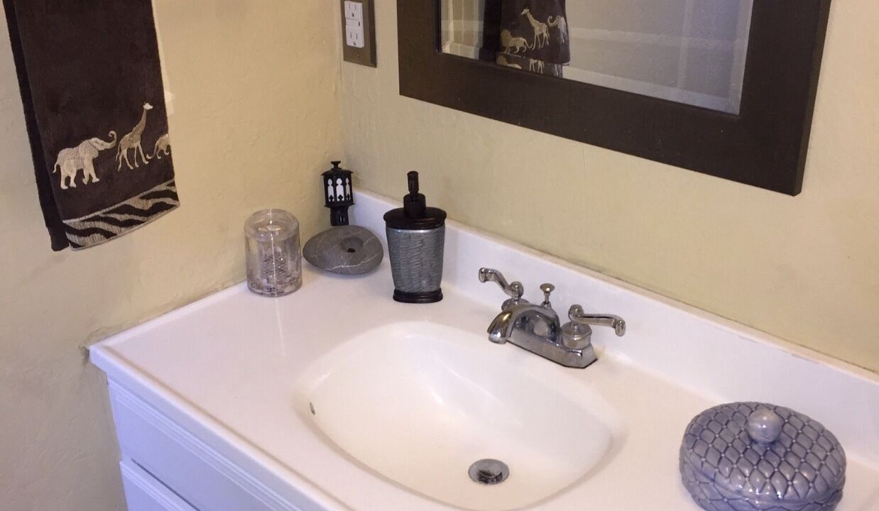 Photo of Bathroom in Kelseyville