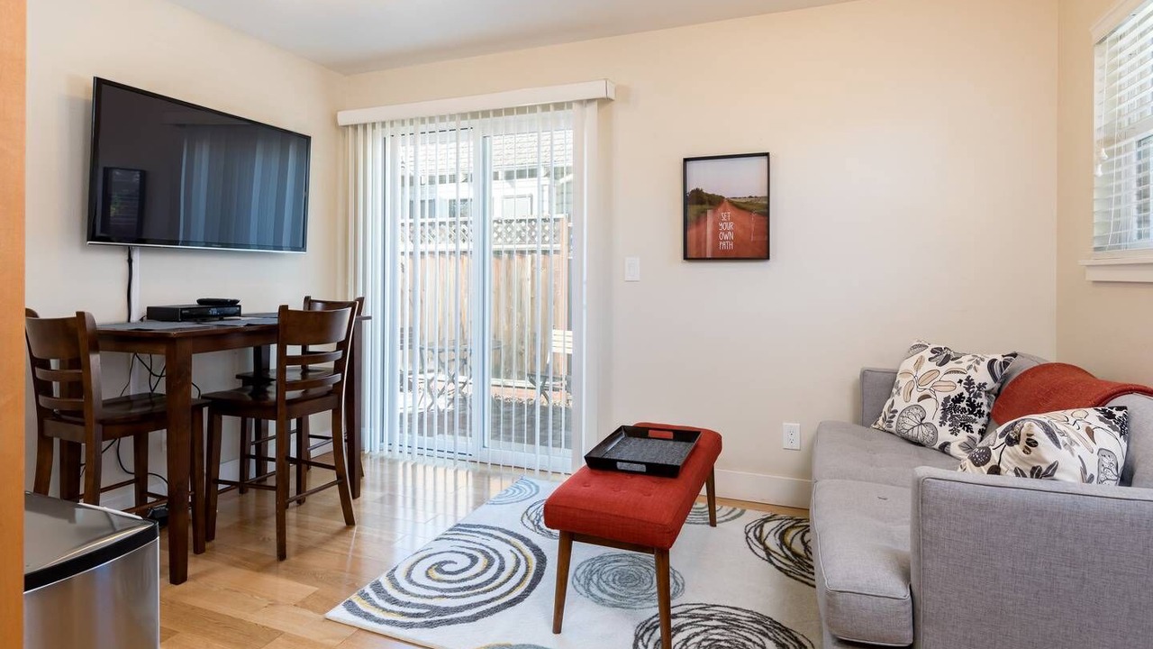 Photo of Bedroom in Old Mountain View