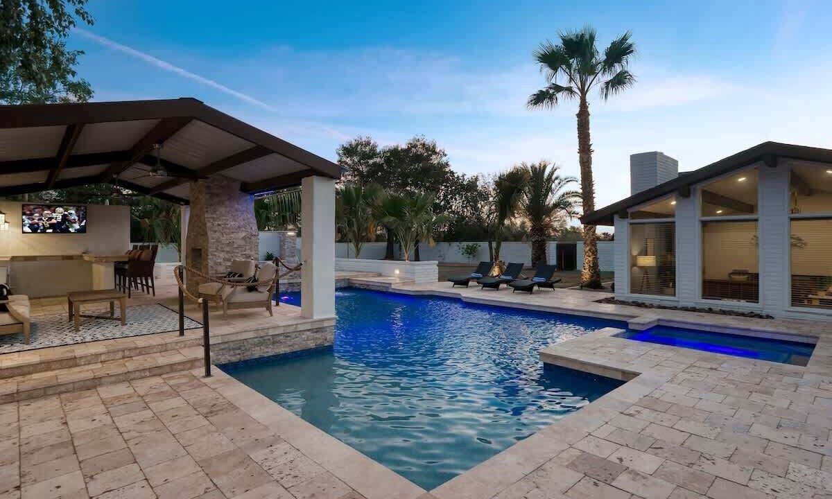 Photo of Outdoor in Paradise Heights