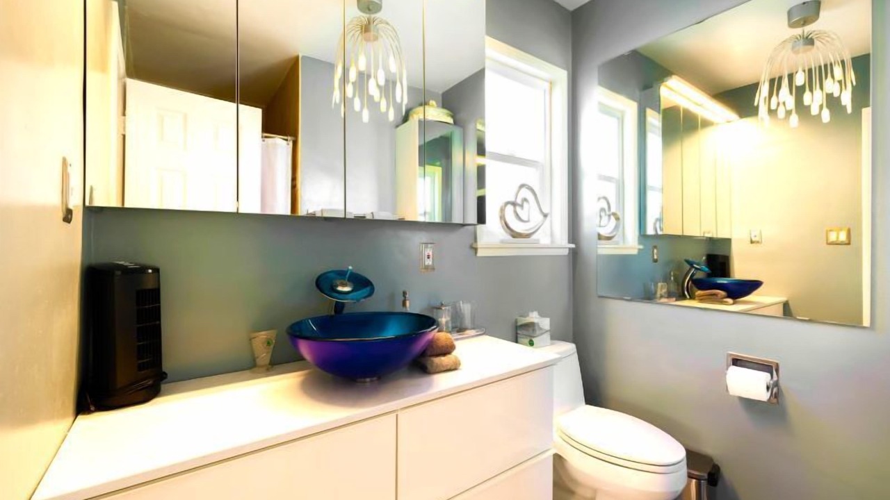 Photo of Bathroom in Mission Beach