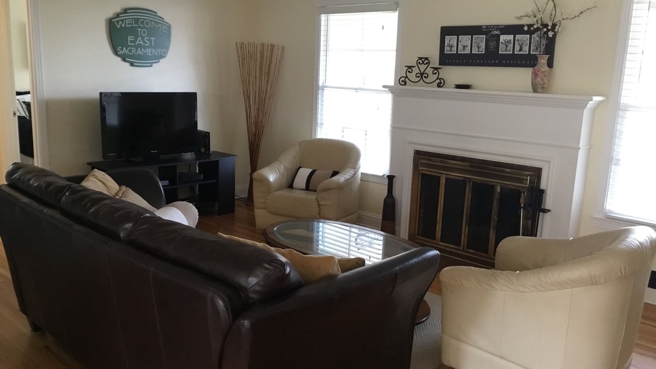 Photo of Livingroom in East Sacramento