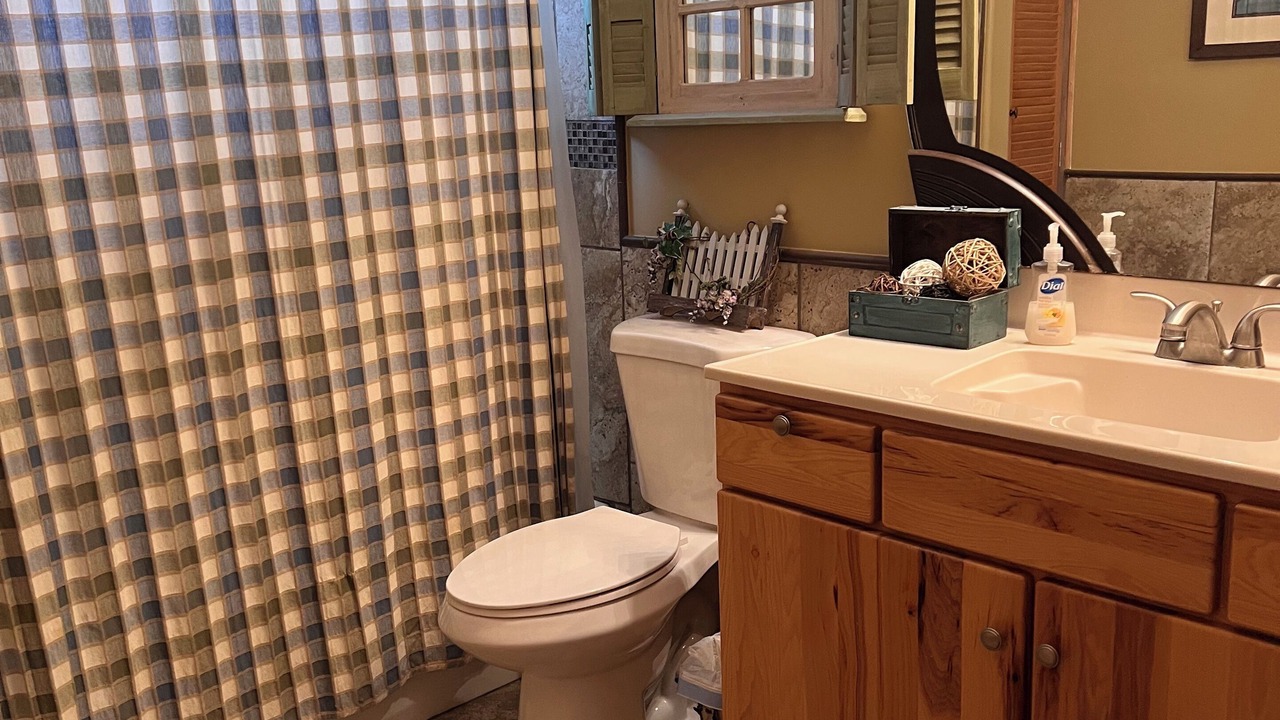 Photo of Bathroom in Diamond Valley