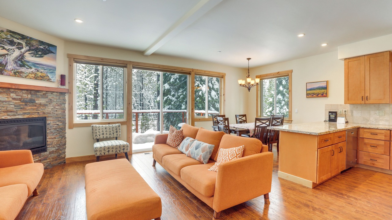 Photo of Livingroom in Truckee