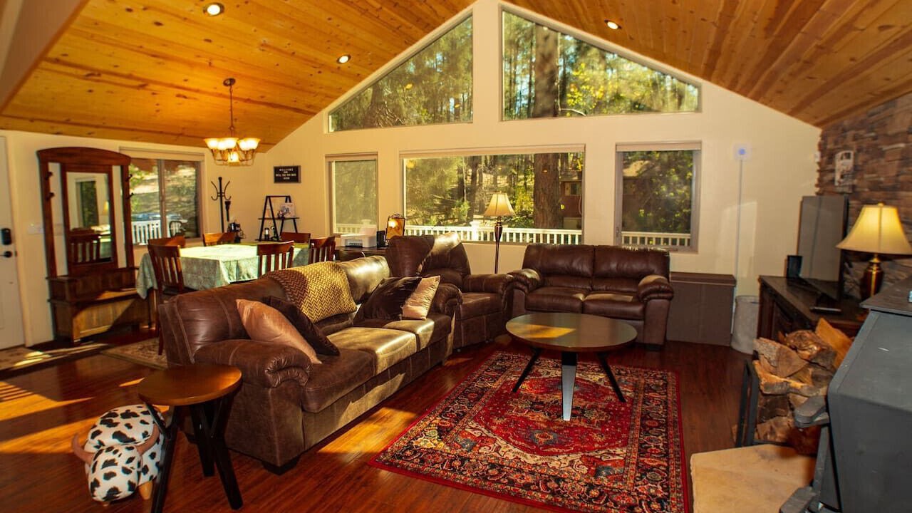 Photo of Livingroom in Groom Creek