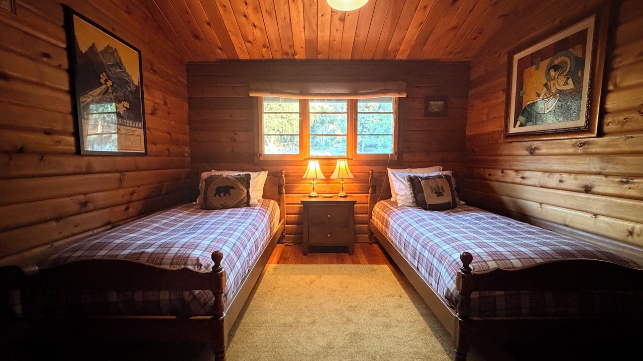 Photo of Bedroom in Pine Mountain Club