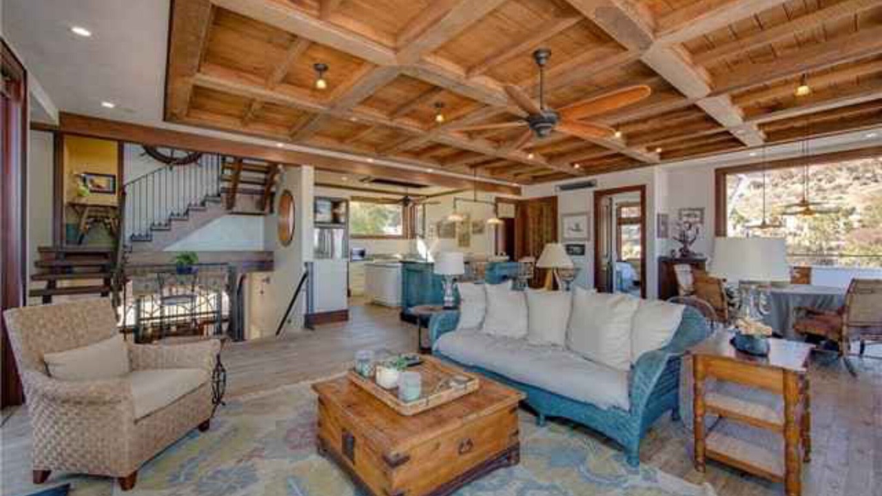 Photo of Livingroom in Avalon