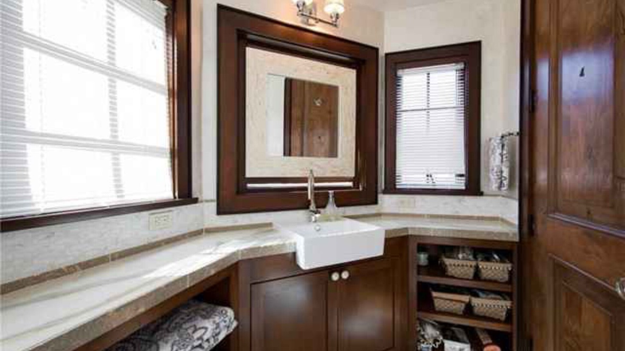 Photo of Bathroom in Avalon