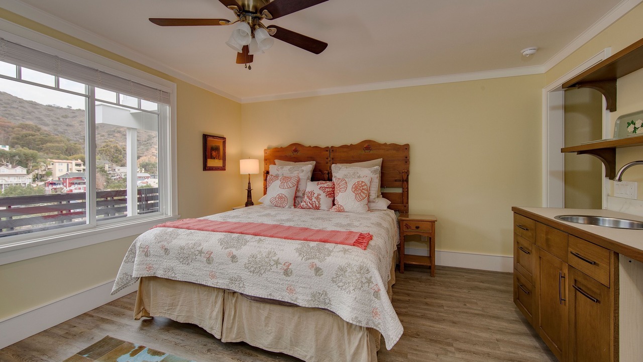 Photo of Bedroom in Avalon